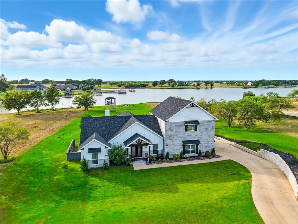 7025 Lake Vista Drive — photo