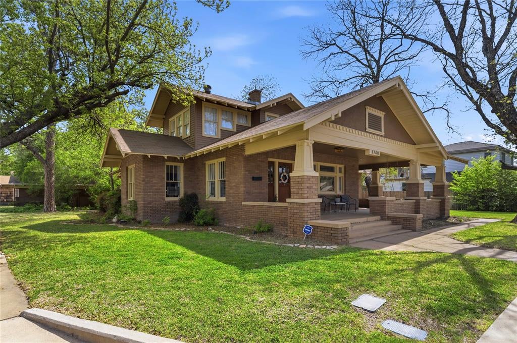1700 Austin Avenue — photo