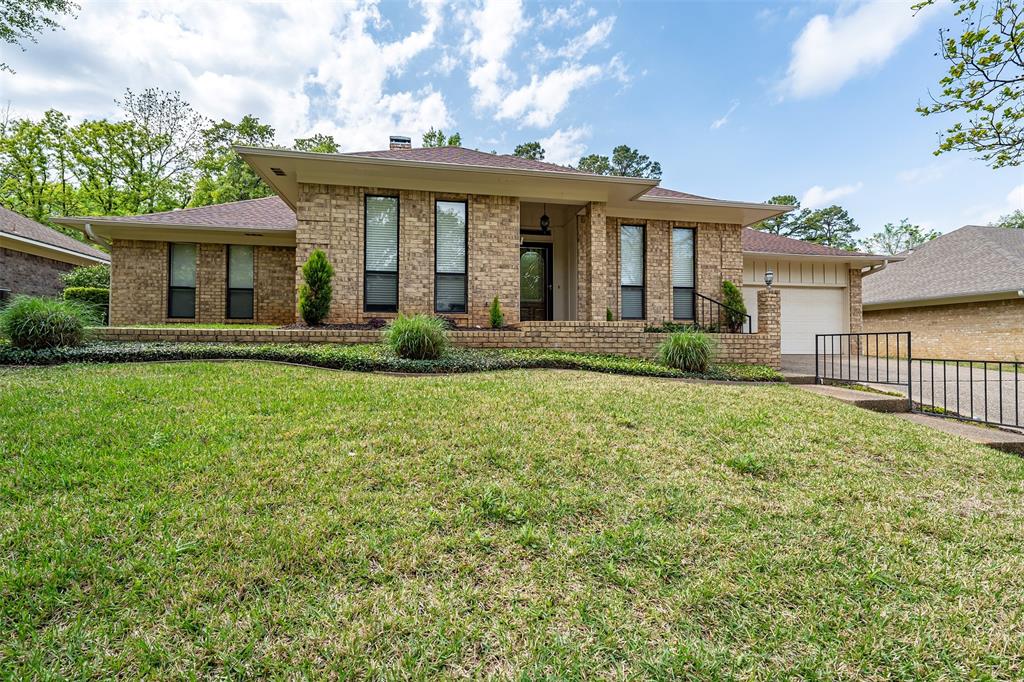 4913 Pine Knoll — photo