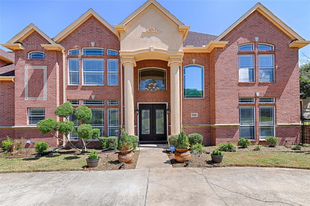 2435 Valley View Drive — photo