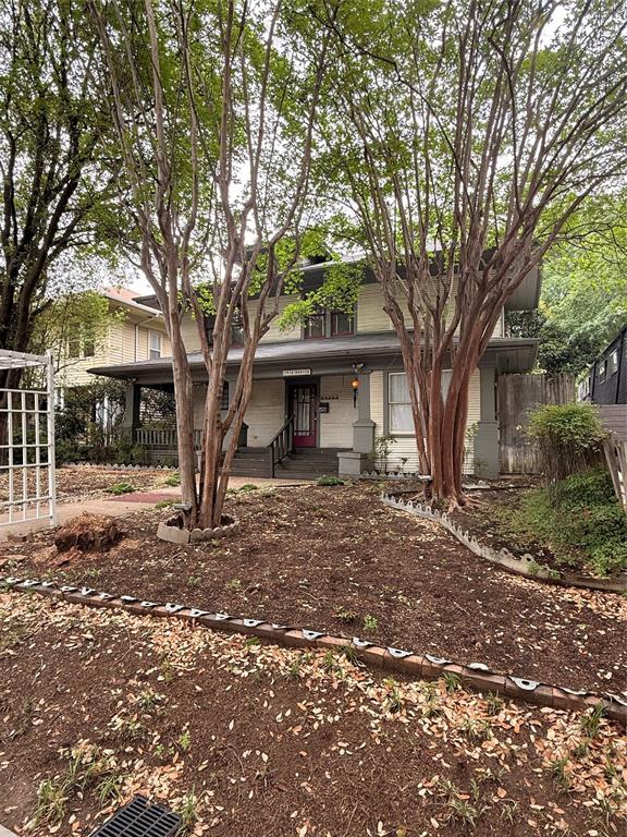 3918A Bowser Ave — photo