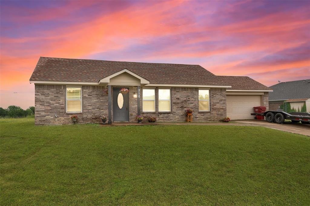 210 Hilltop Circle — photo