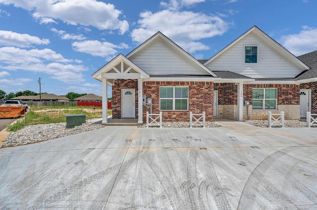 128 Morris Court — photo