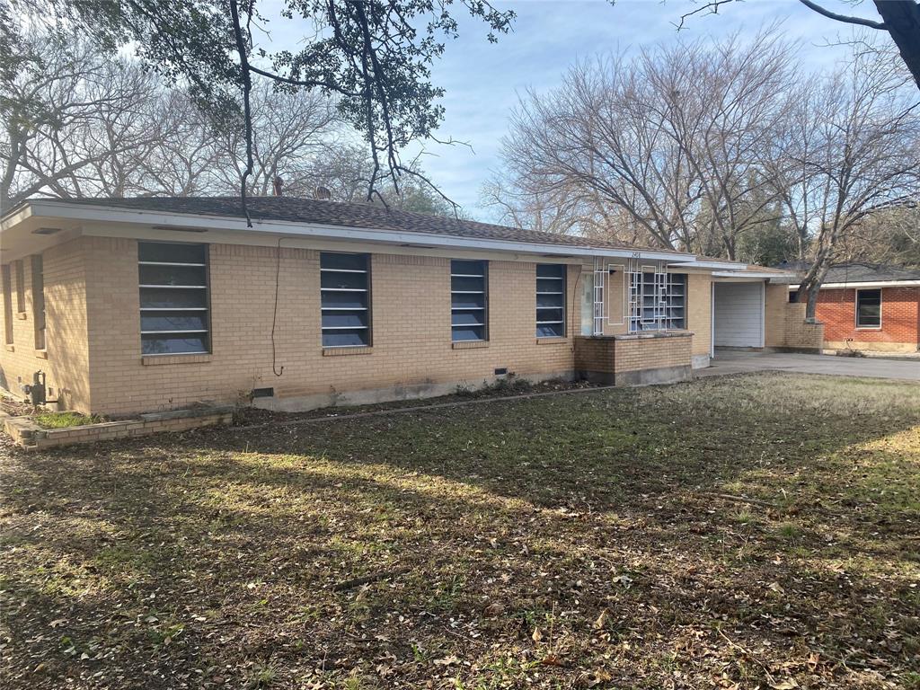 2408 Lake Air Drive — photo