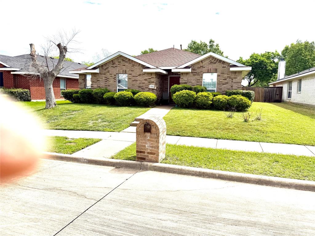 1312 Sunshine Court — photo
