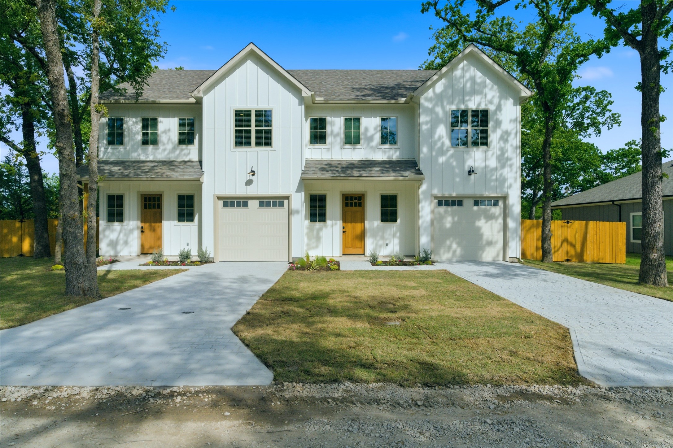 200 Dover Drive 1 or 2 — photo