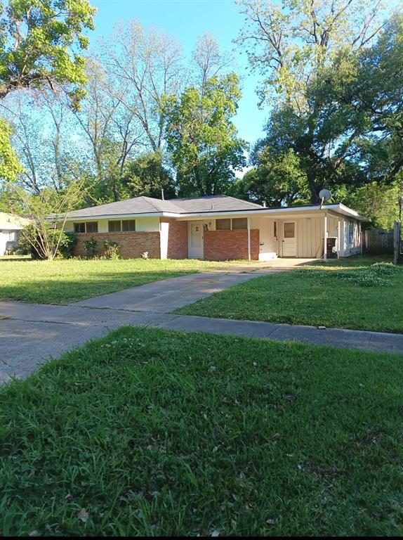843 E River Road — photo