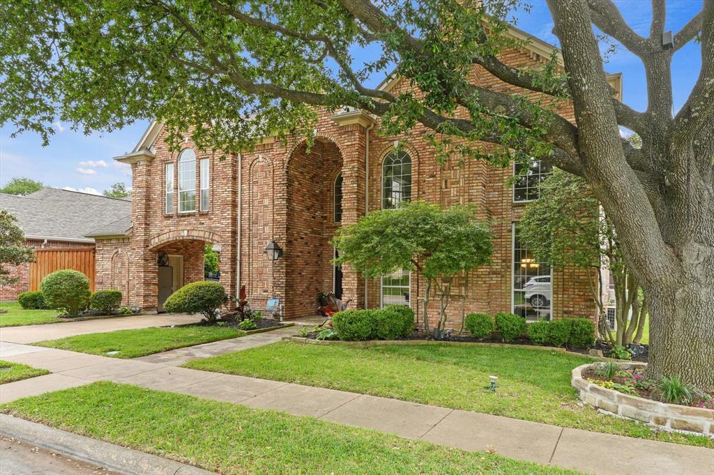 626 Creekbend Drive — photo