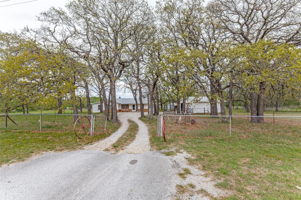 2553 E Highway 199 — photo