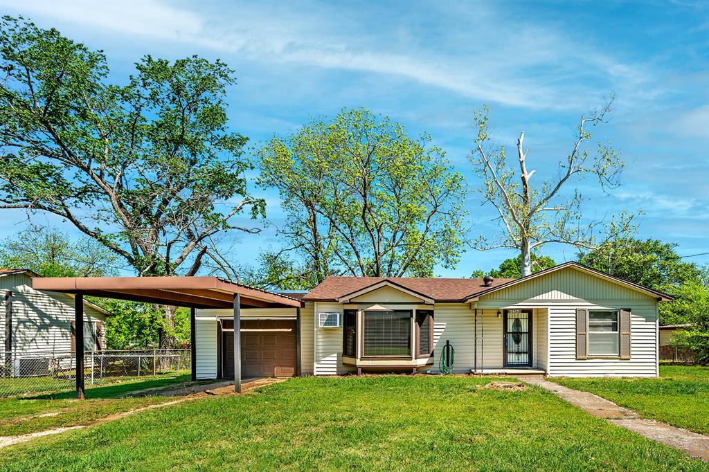 2615 W Johnson Street — photo