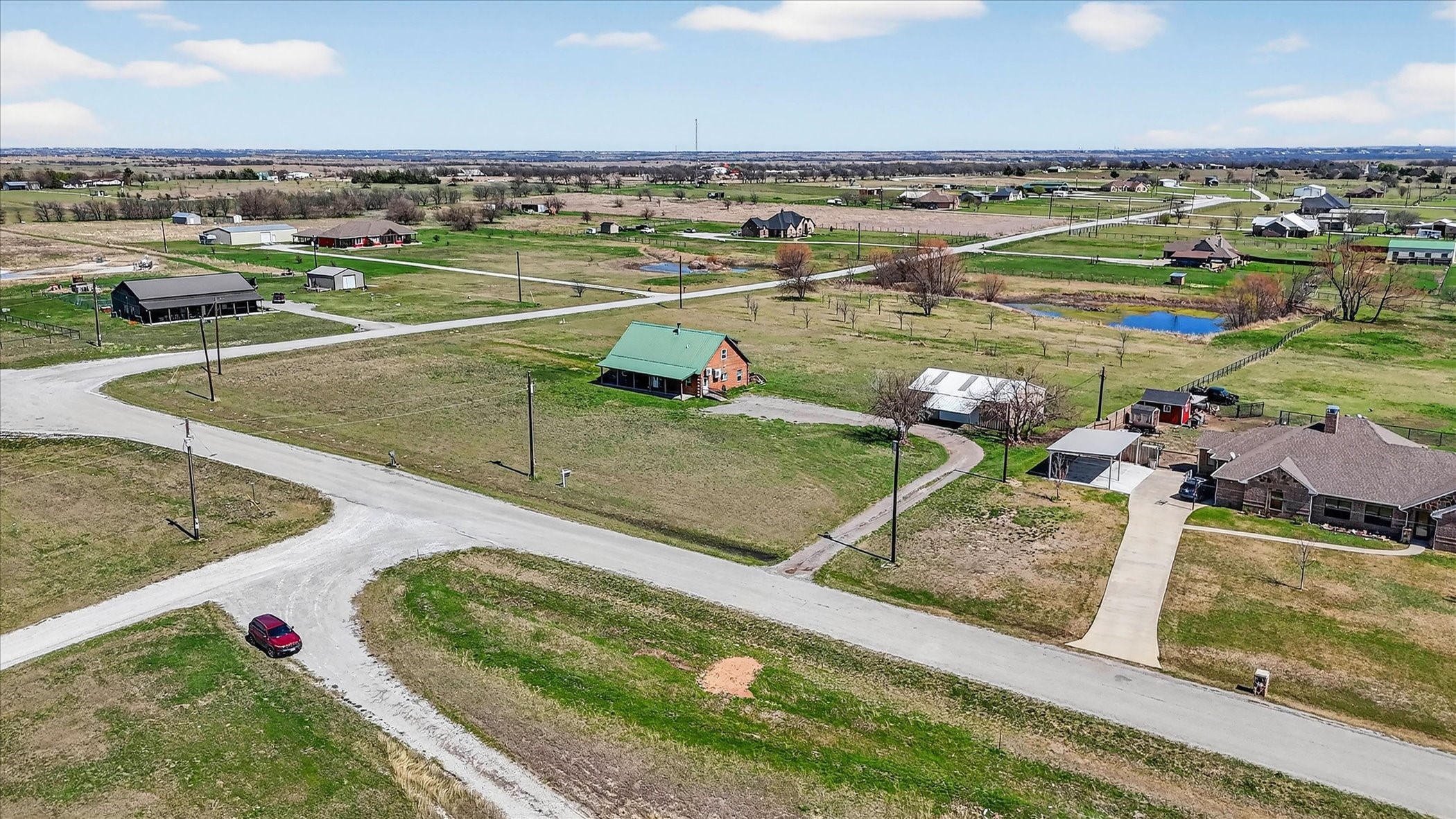 131 Hawk Ridge Road, Decatur, TX 76234 — photo 2