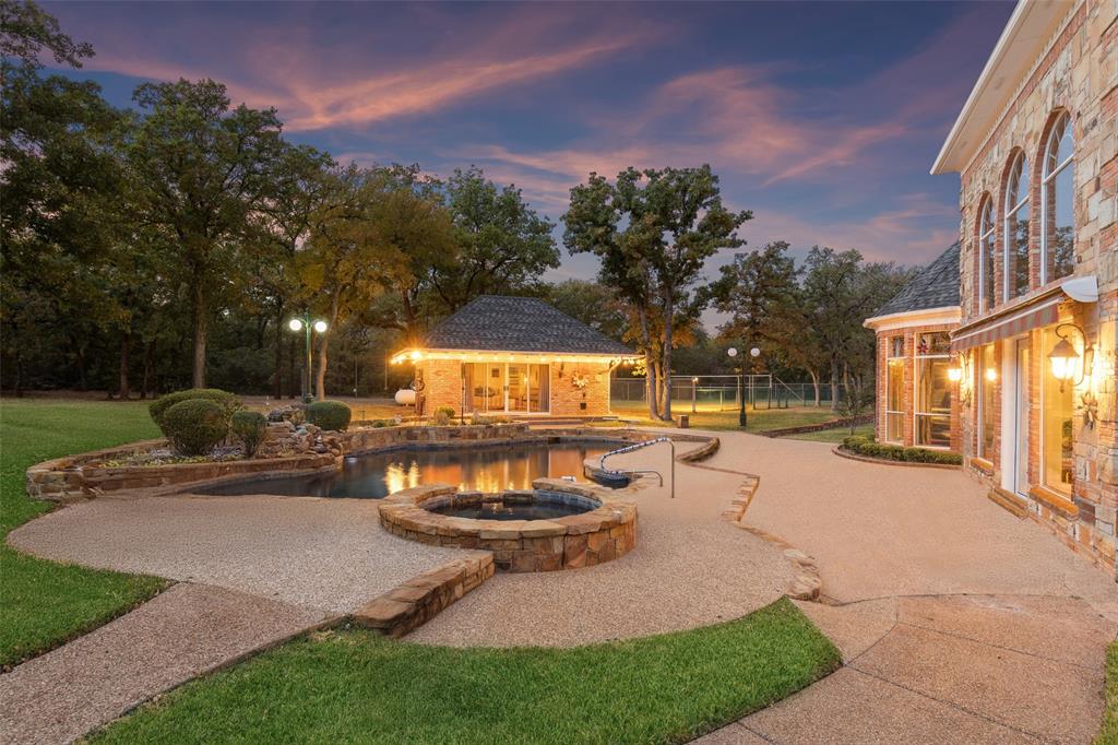 385 Meadow View Drive — photo