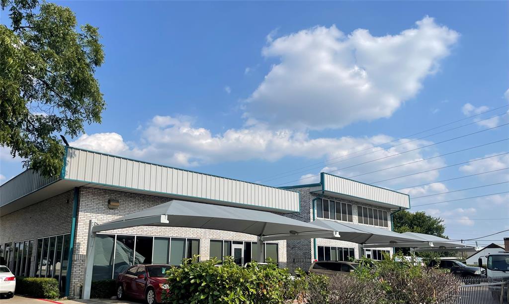 400 E Pioneer Drive — photo