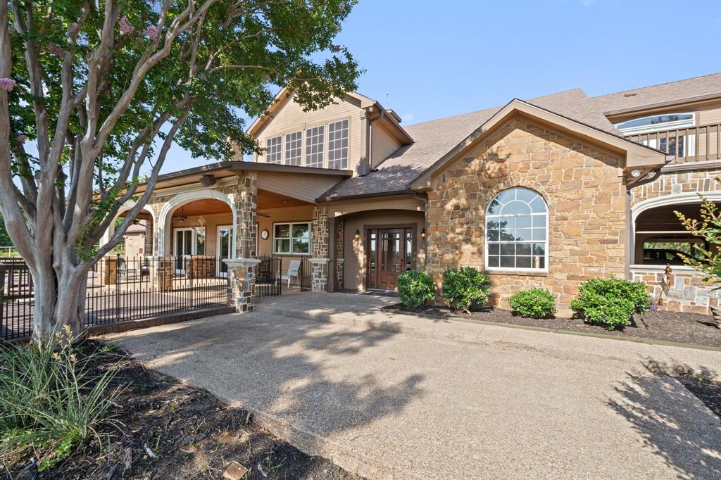 6068 Northview Court — photo