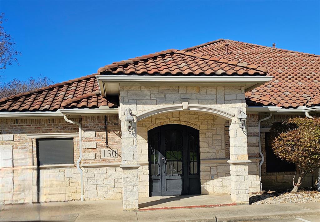 1111 Kinwest Parkway — photo