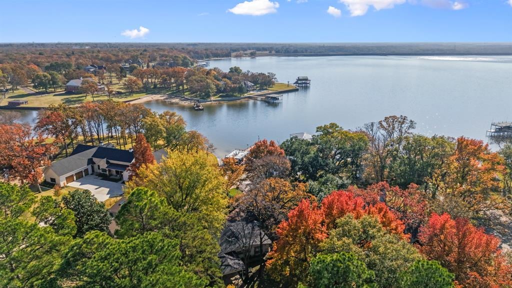 203 Shoreline Drive — photo