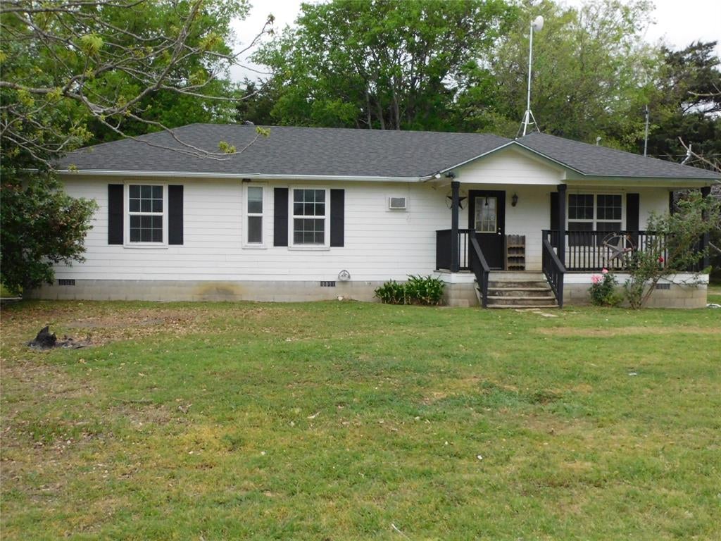 1032 FM 936 — photo