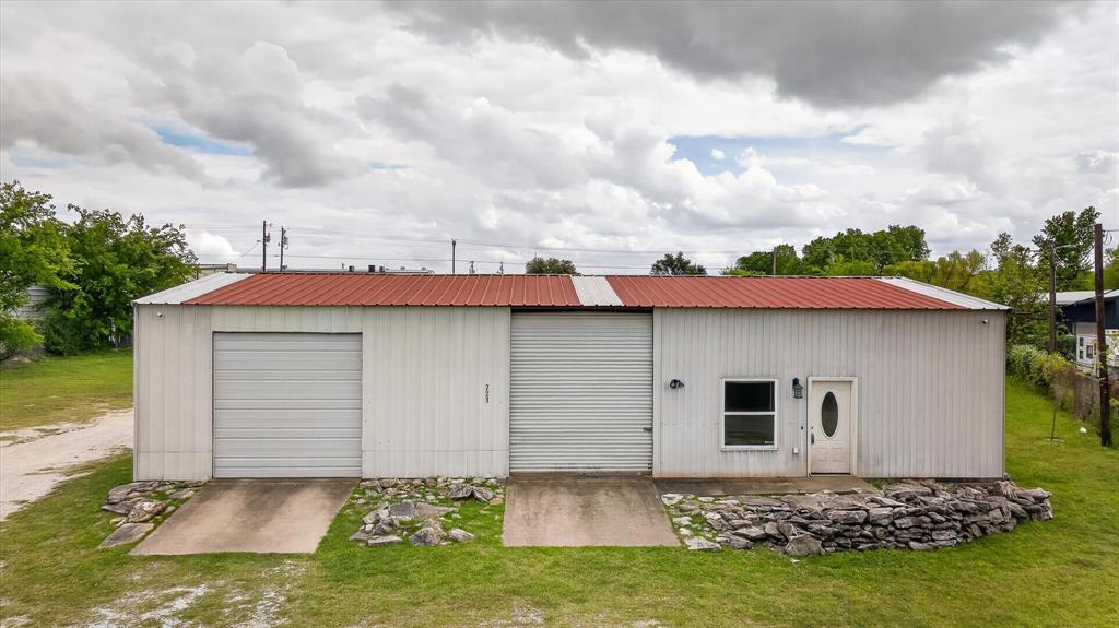 721 Comanche Cove Drive — photo