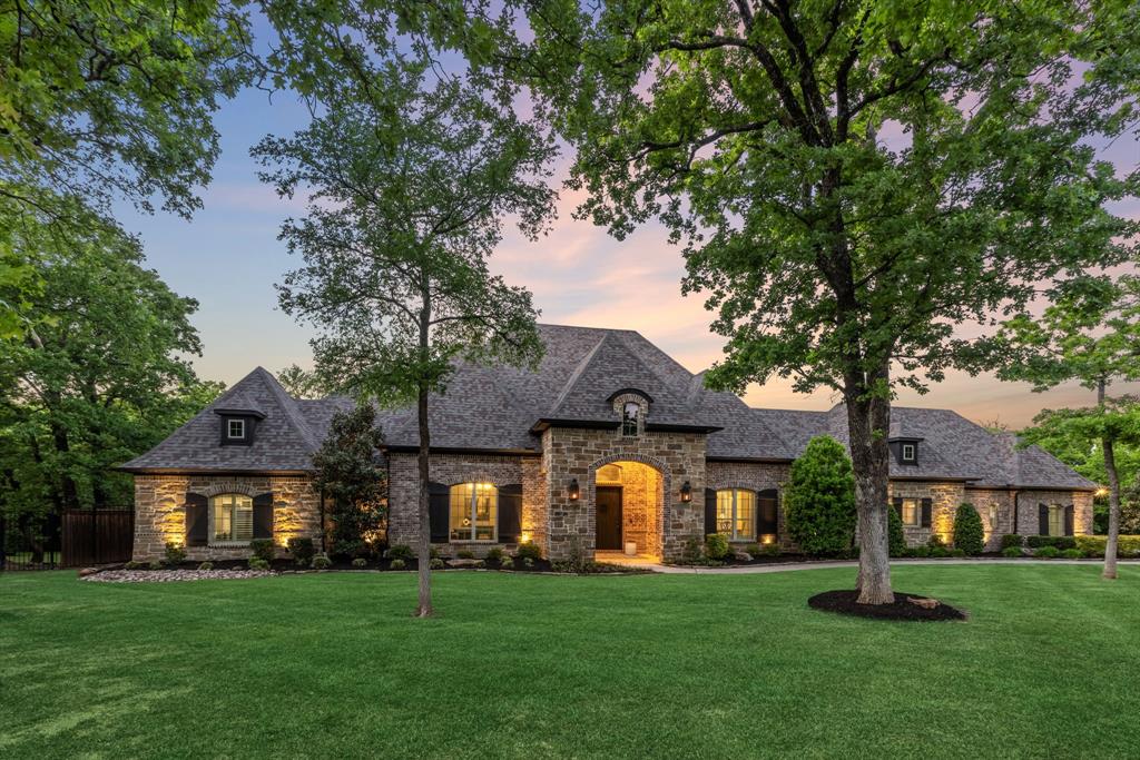 521 W Waters Edge Way — photo