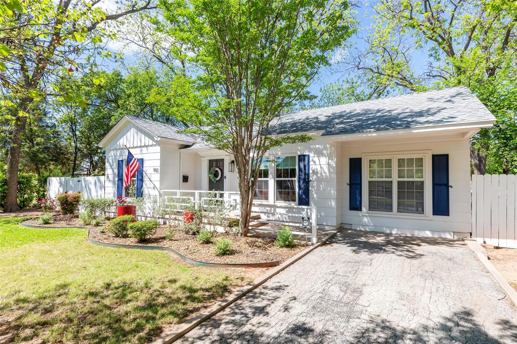 1182 Glenwood Drive — photo