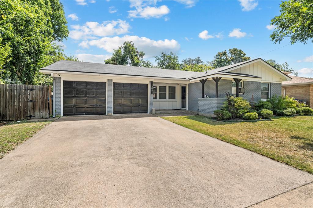 1207 Pembrook Drive — photo