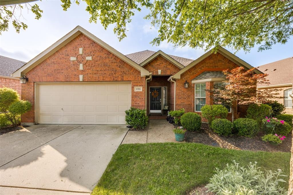 1304 Quaker Drive — photo