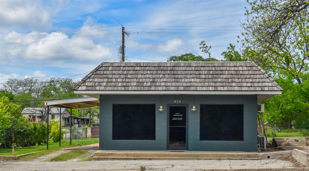 1404 S Bridge Street — photo