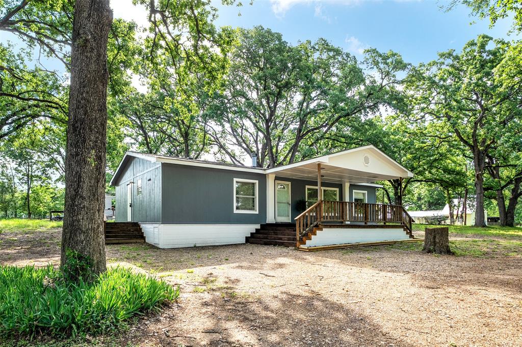 102 Lakewood Drive — photo
