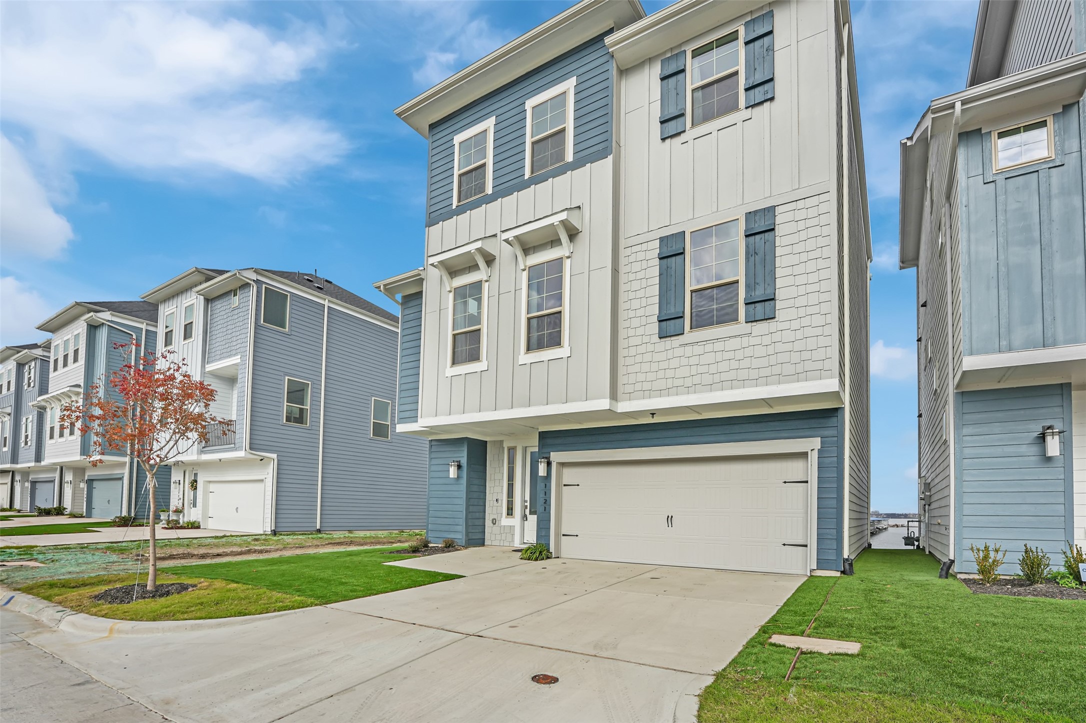 1121 Marc Place — photo