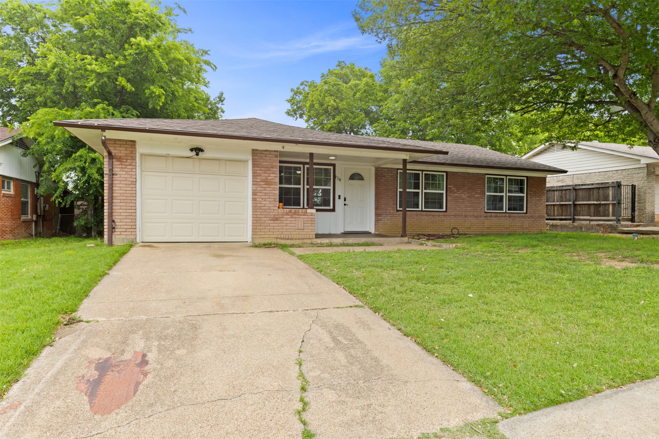 434 W Phillips Court — photo