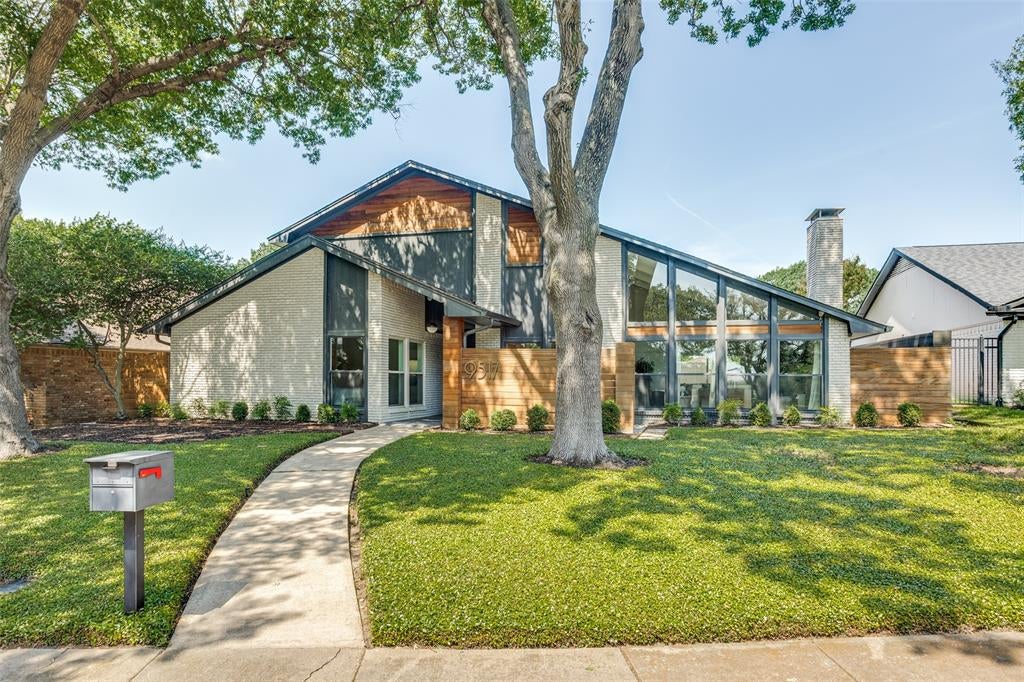 9517 Fallbrook Drive — photo