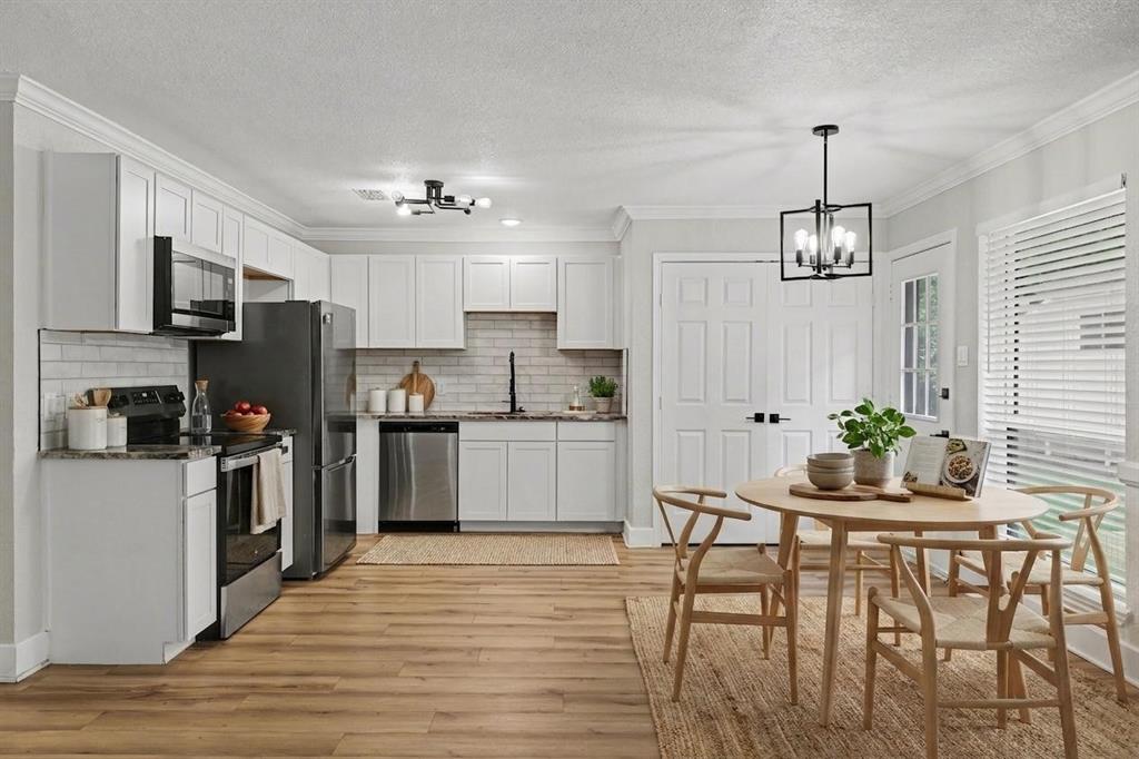 100 Pecan Circle — photo