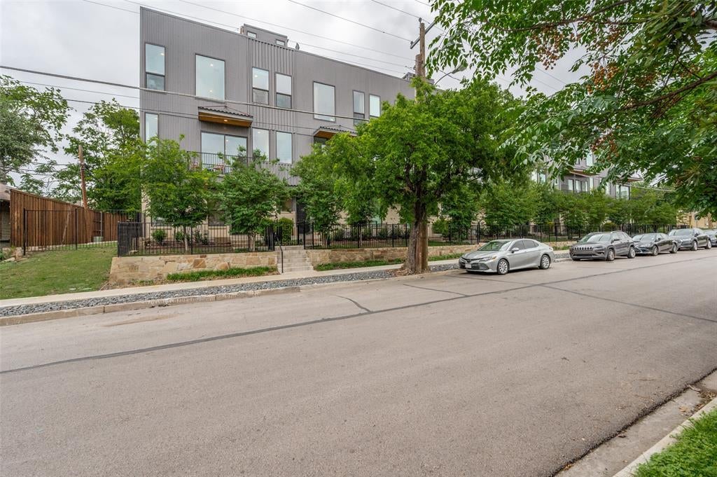 1916 Annex Avenue — photo