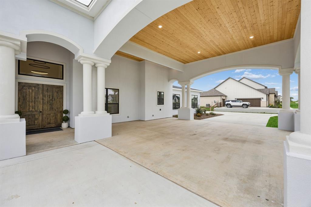 3325 Wellington Lane — photo