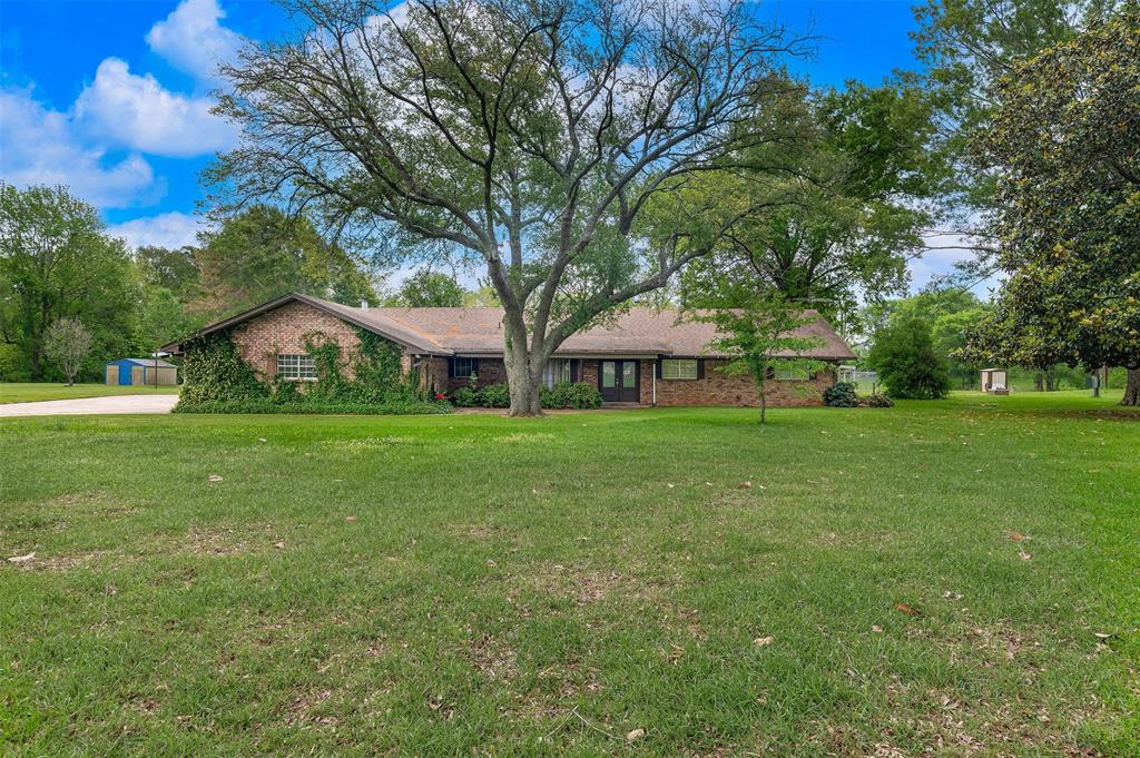 2564 Swan Lake Road — photo