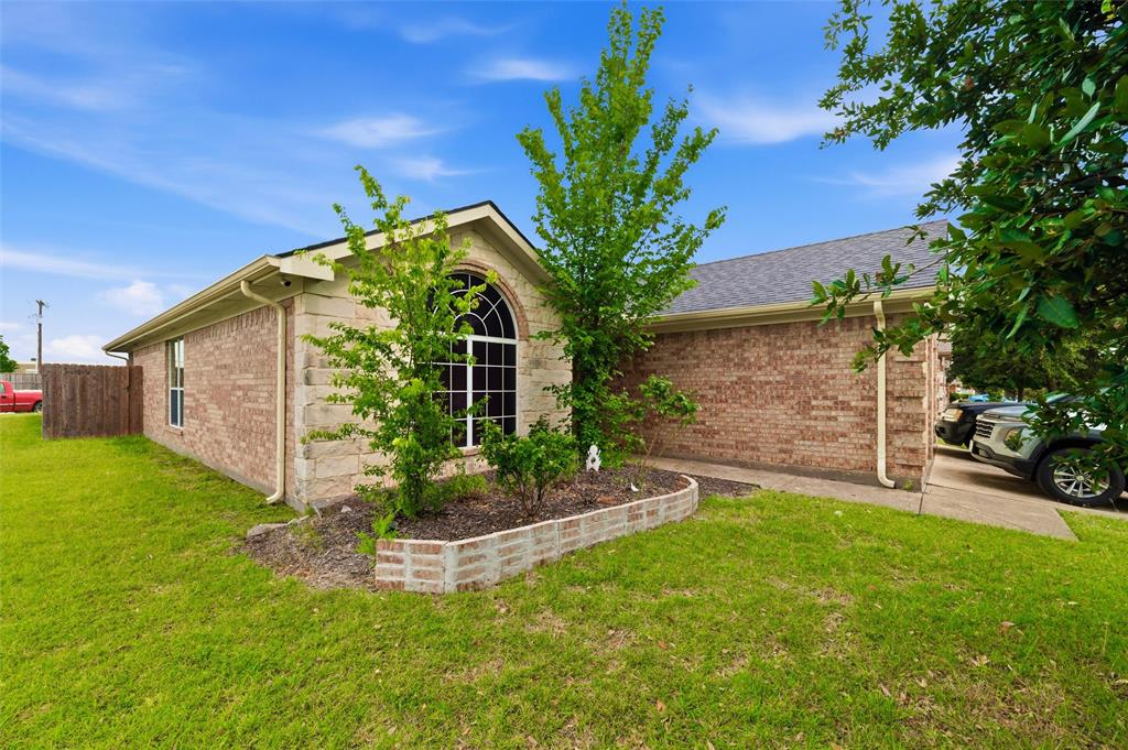612 Owen Trail — photo
