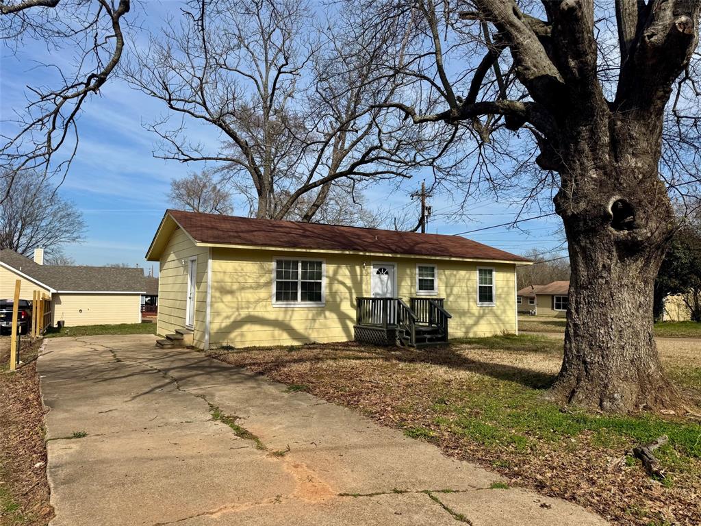 301 Fairview — photo
