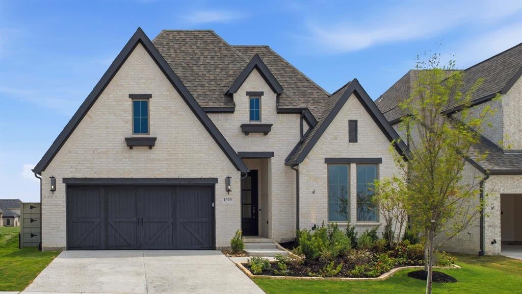 1305 Whitetail Road — photo