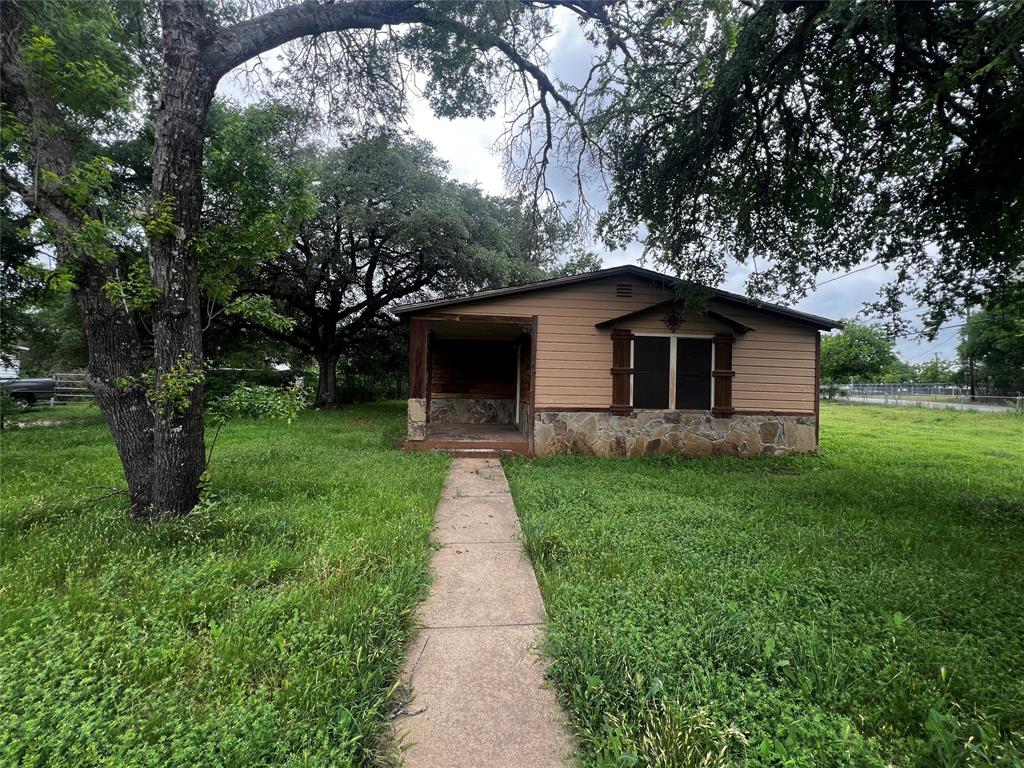 319 Ridgecrest Court — photo