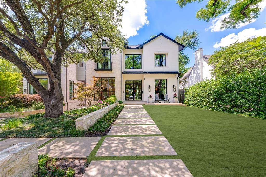 6715 Golf Drive — photo