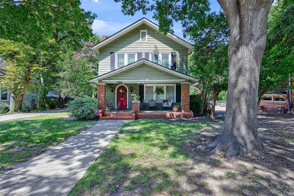 706 N Woods Street — photo