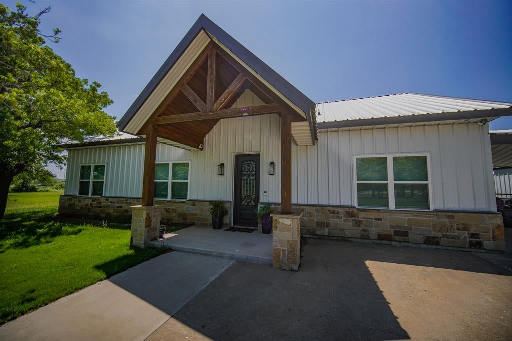 1201 Synterra Estates Loop, Jacksboro, TX 76458 — photo 2