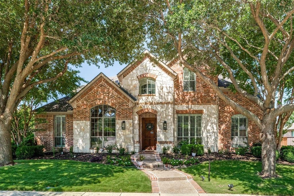 1101 Stonington Drive — photo