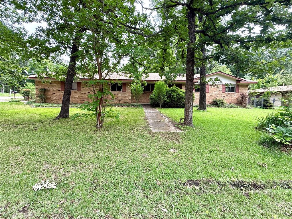 1354 Shady Lane — photo
