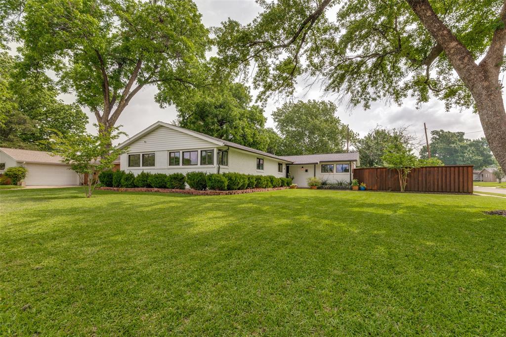 3581 Woodleigh Drive — photo