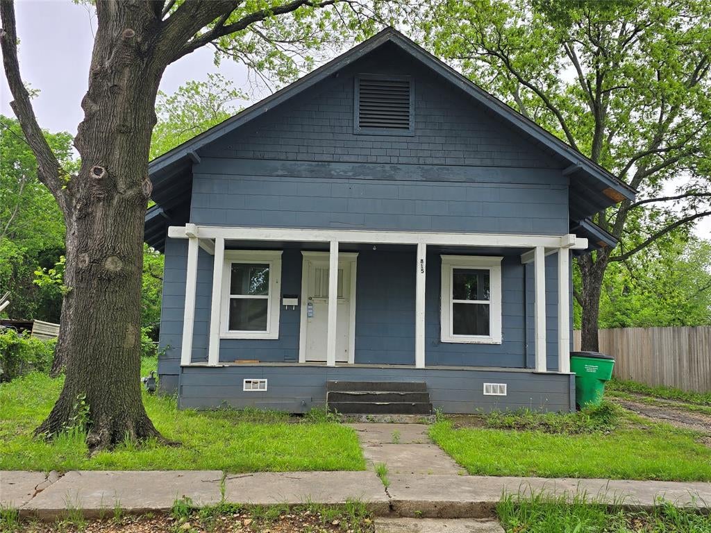 815 Moran Street — photo