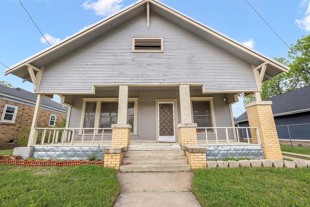 719 W Tarleton Street — photo