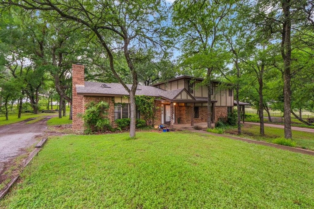 220 Annetta — photo
