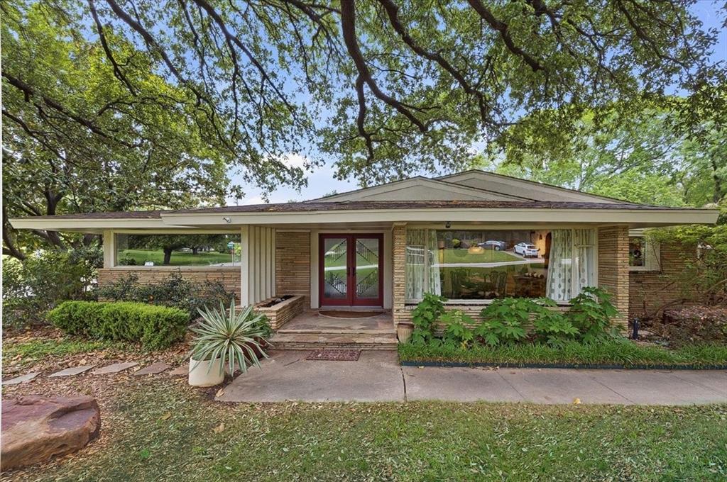 3601 Encanto — photo