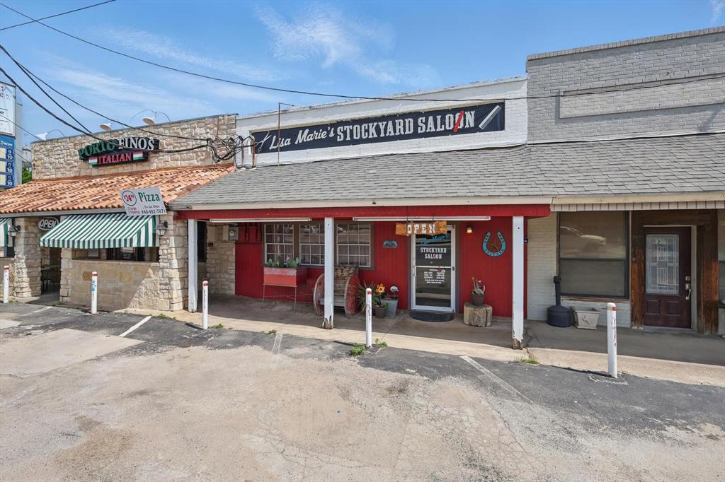 206 W Mccart Street — photo